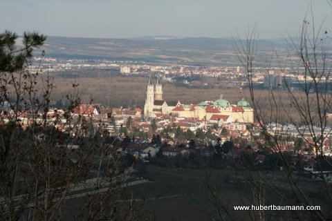 Kahlenberg, Blick auf das Kloster / Klosterneuburg