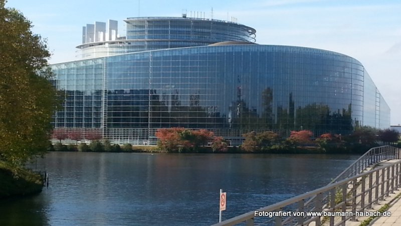 Straßburg: Europaparlament und Orangerie - Kategorien: Elsass Frankreich Städte  20141026_134607_Android